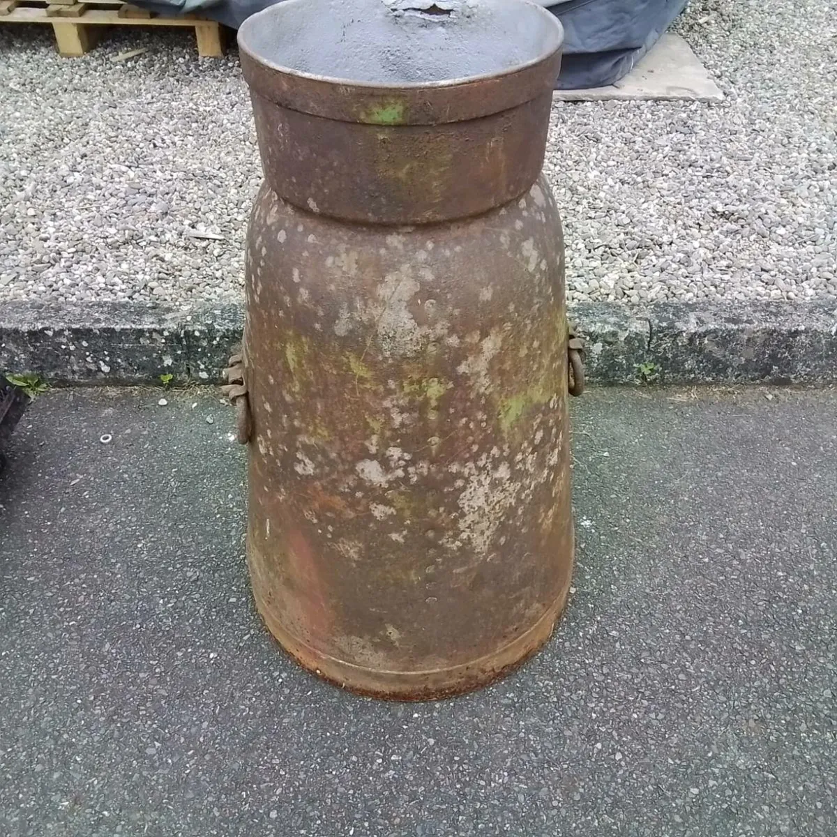 ANTIQUE AND COLLECTABLE - Image 3