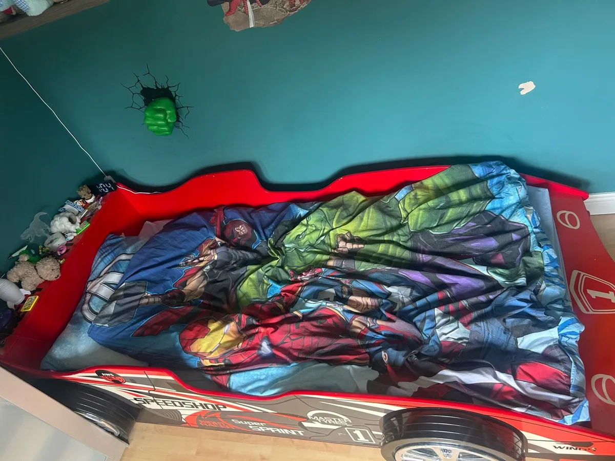 Child’s Race Car Bed - Image 1