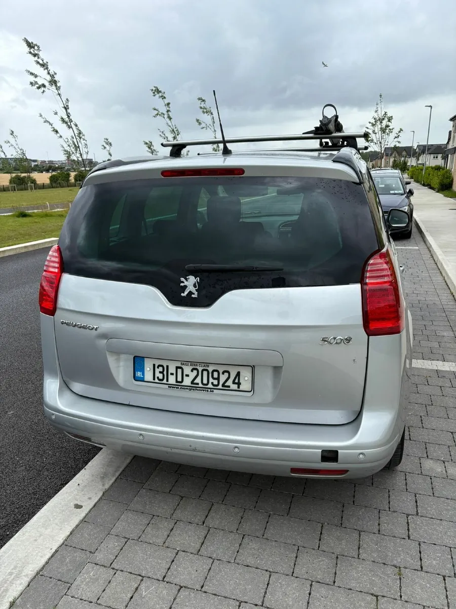 2013 Peugeot 5008 Family - Running - Image 2