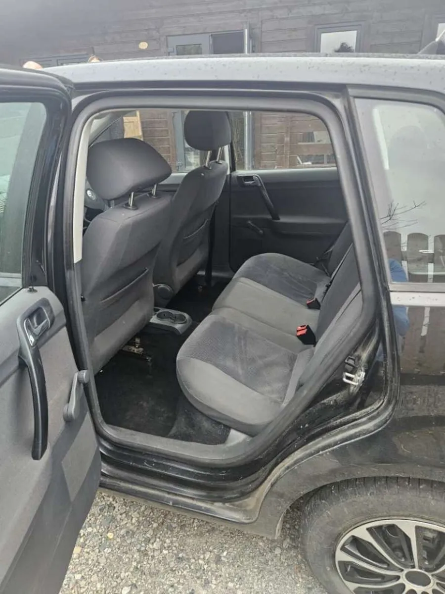 07 Volkswagen Polo - Image 2