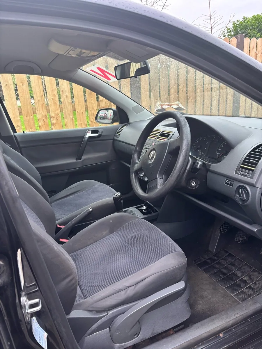 07 Volkswagen Polo - Image 3