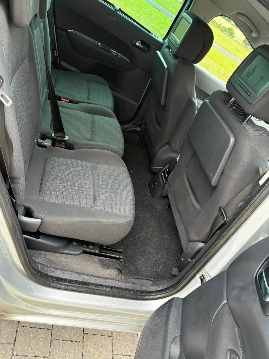 2013 Peugeot 5008 Family - Running - Image 4