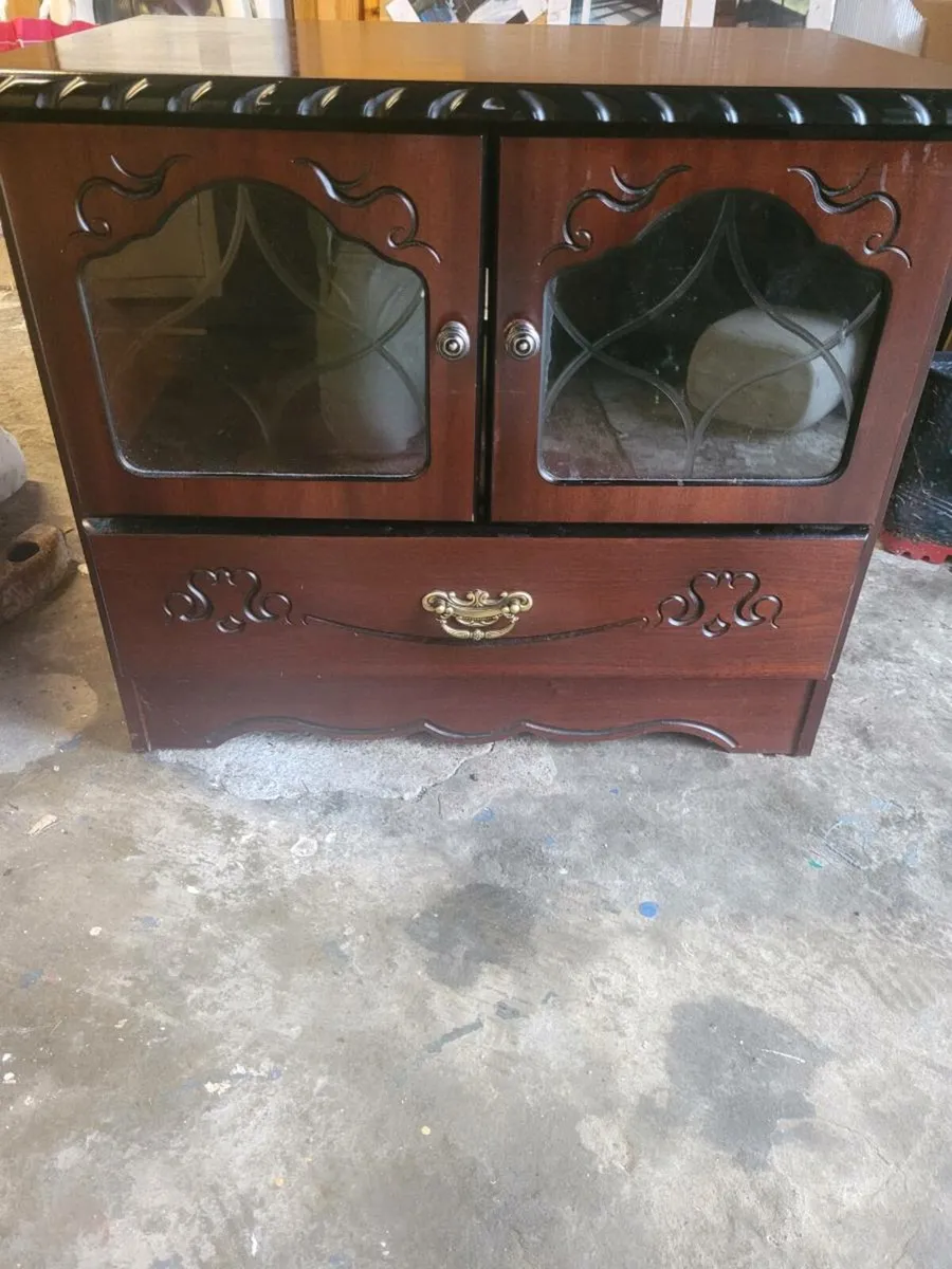Tv stand - Image 1