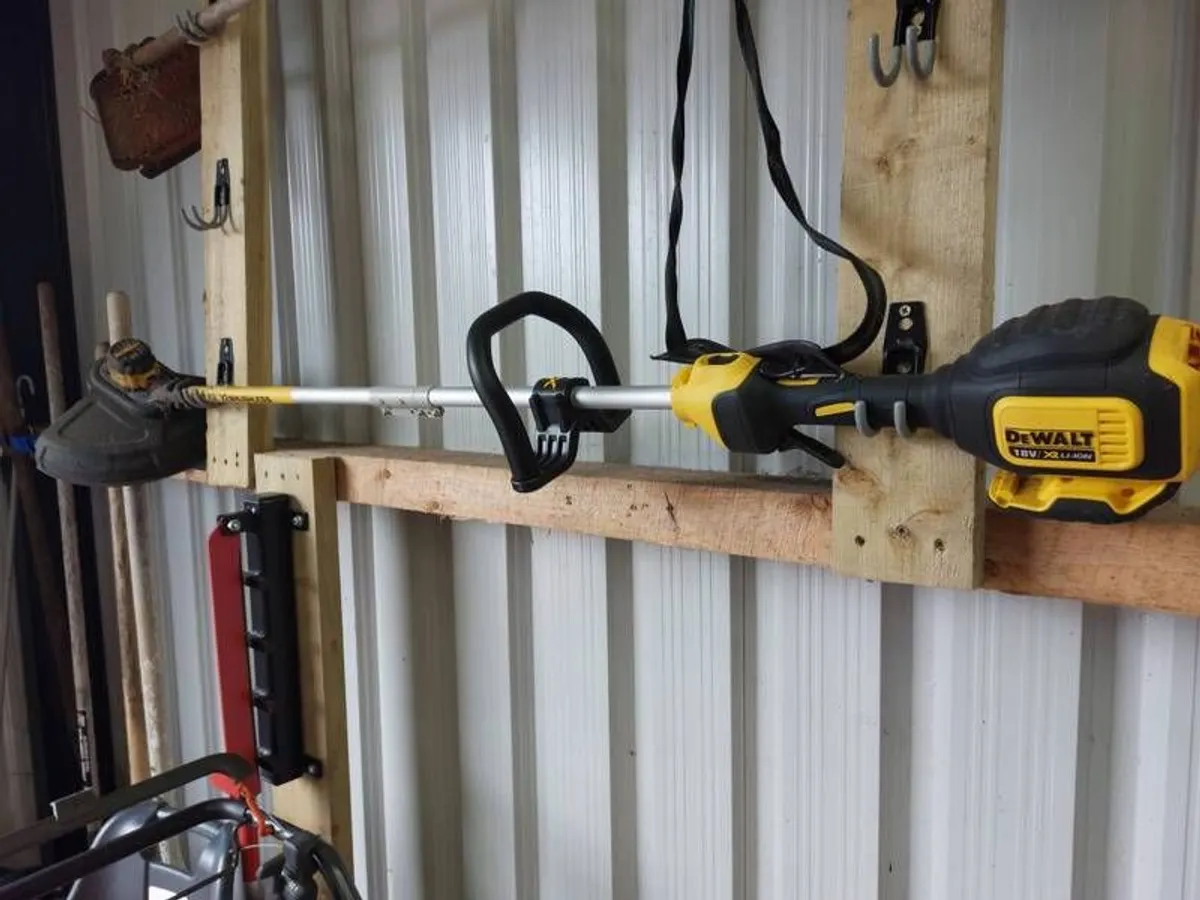 dewalt cordless strimmer - Image 1