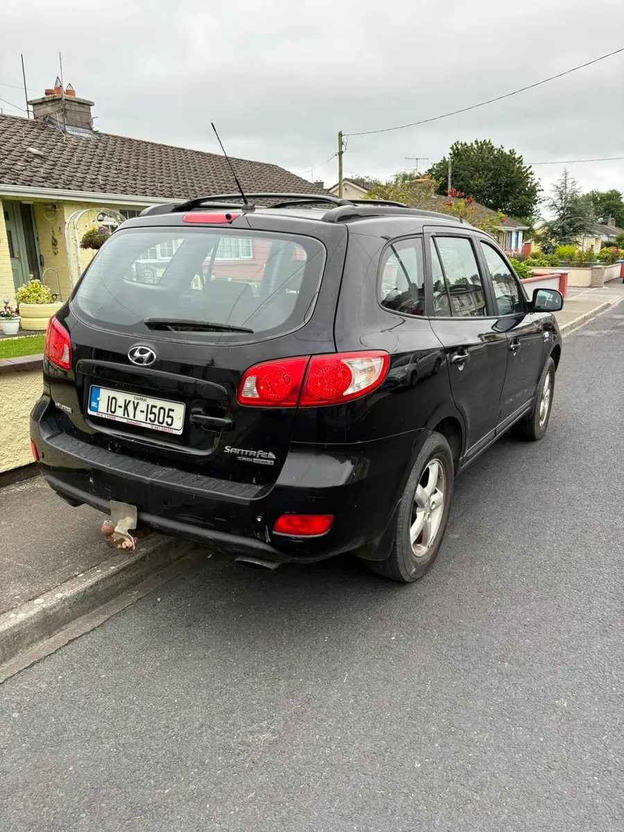 Hyundai Santa Fe 2010 - Image 4
