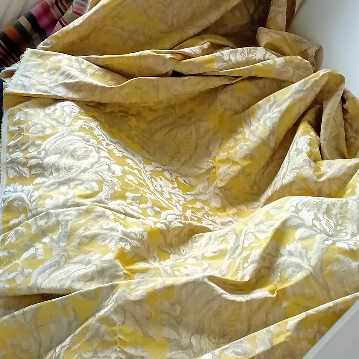 Upholstery fabric - Image 3