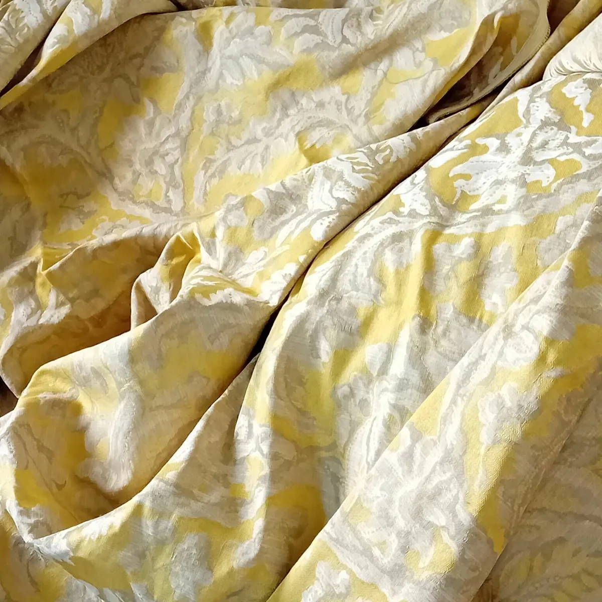 Upholstery fabric - Image 4