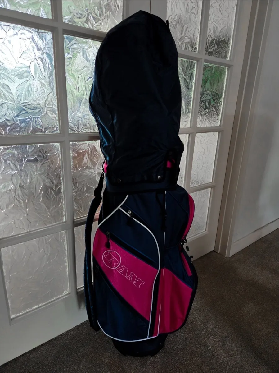 Ladies, left handed golf clubs and bag - Image 2
