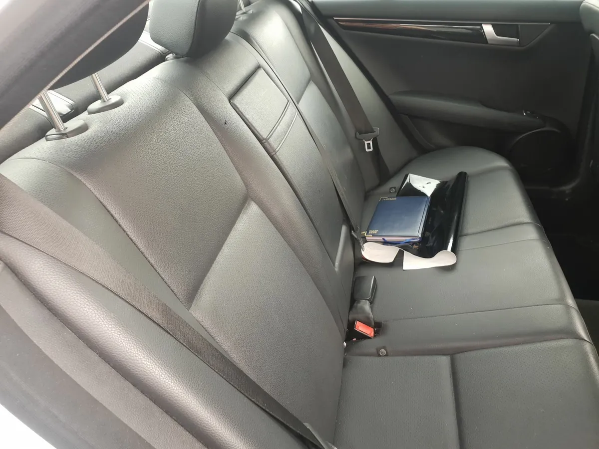 Mercedes-Benz C-Class 2012 - Image 3