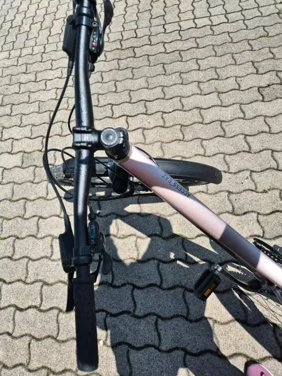 Cube Access EAZ Bike Size XS, 27.5 inches - Image 2