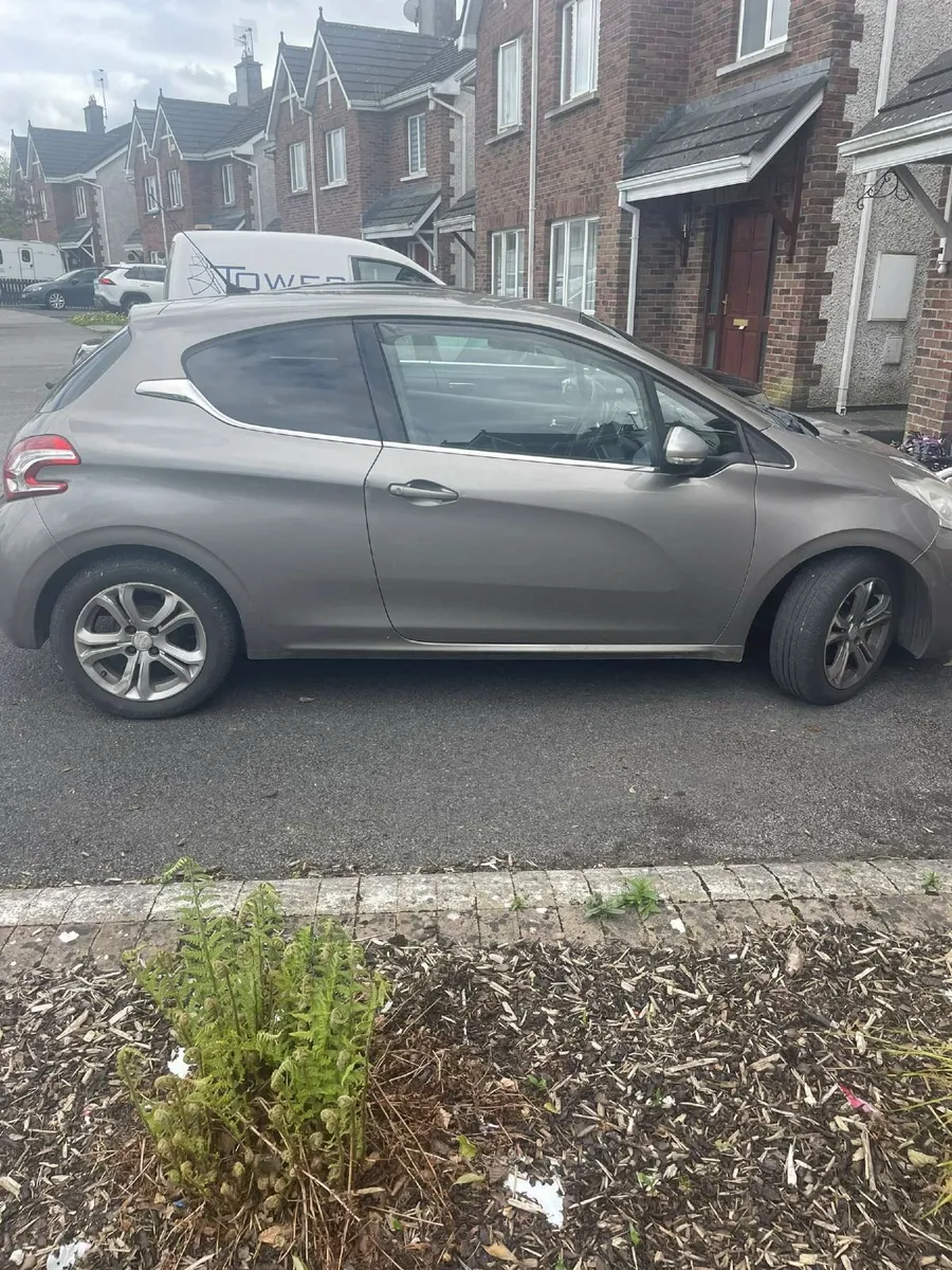Peugeot 208 2012 - Image 1