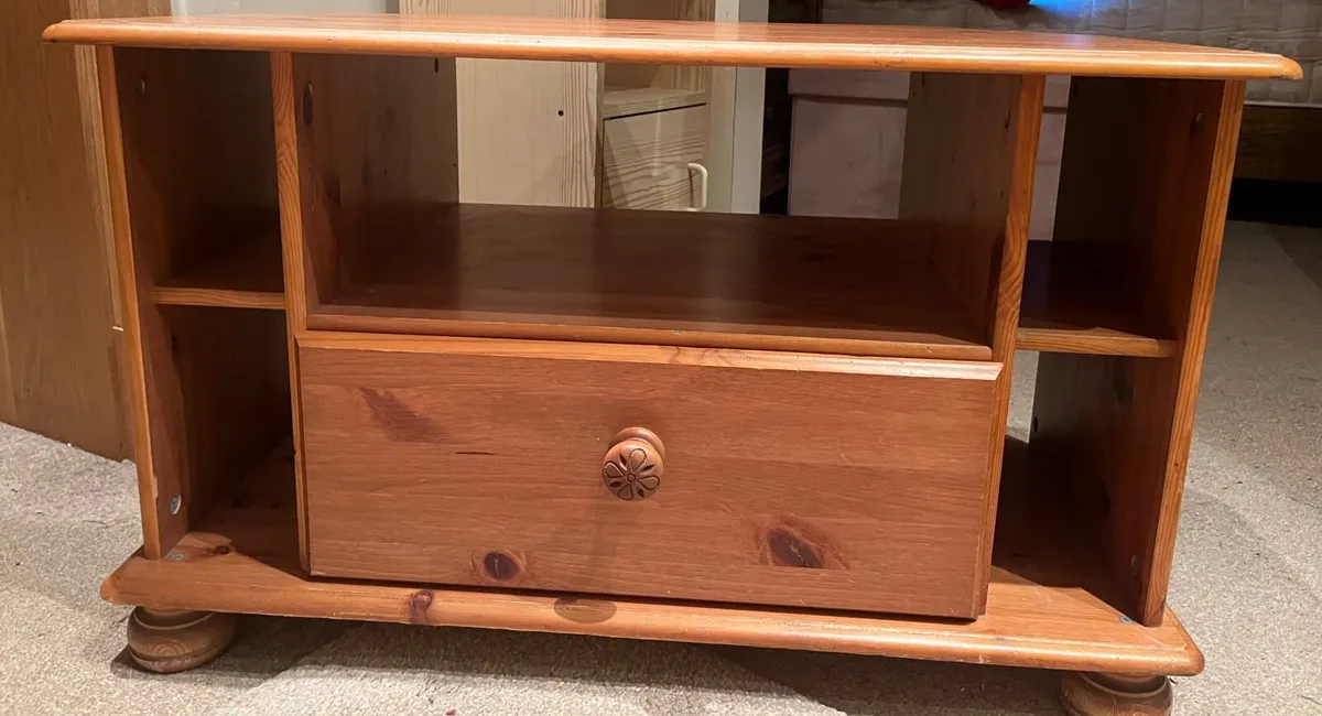 Single Bed/table/tv unit - Image 4