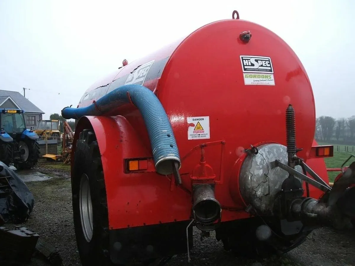 2010 Hi Spec 2000g tanker - Image 2