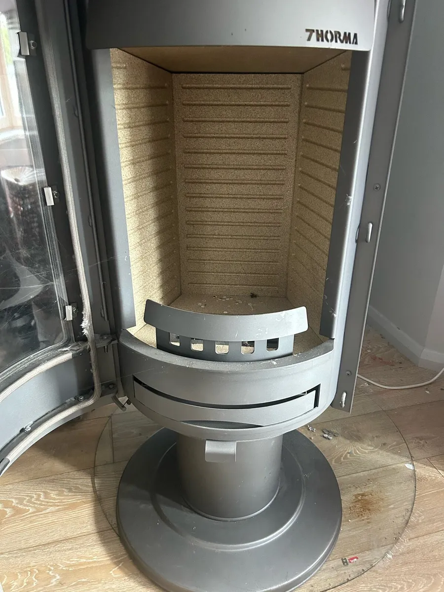 7.5kW Thorma Andorra Exclusive Stove - Never used - Image 2