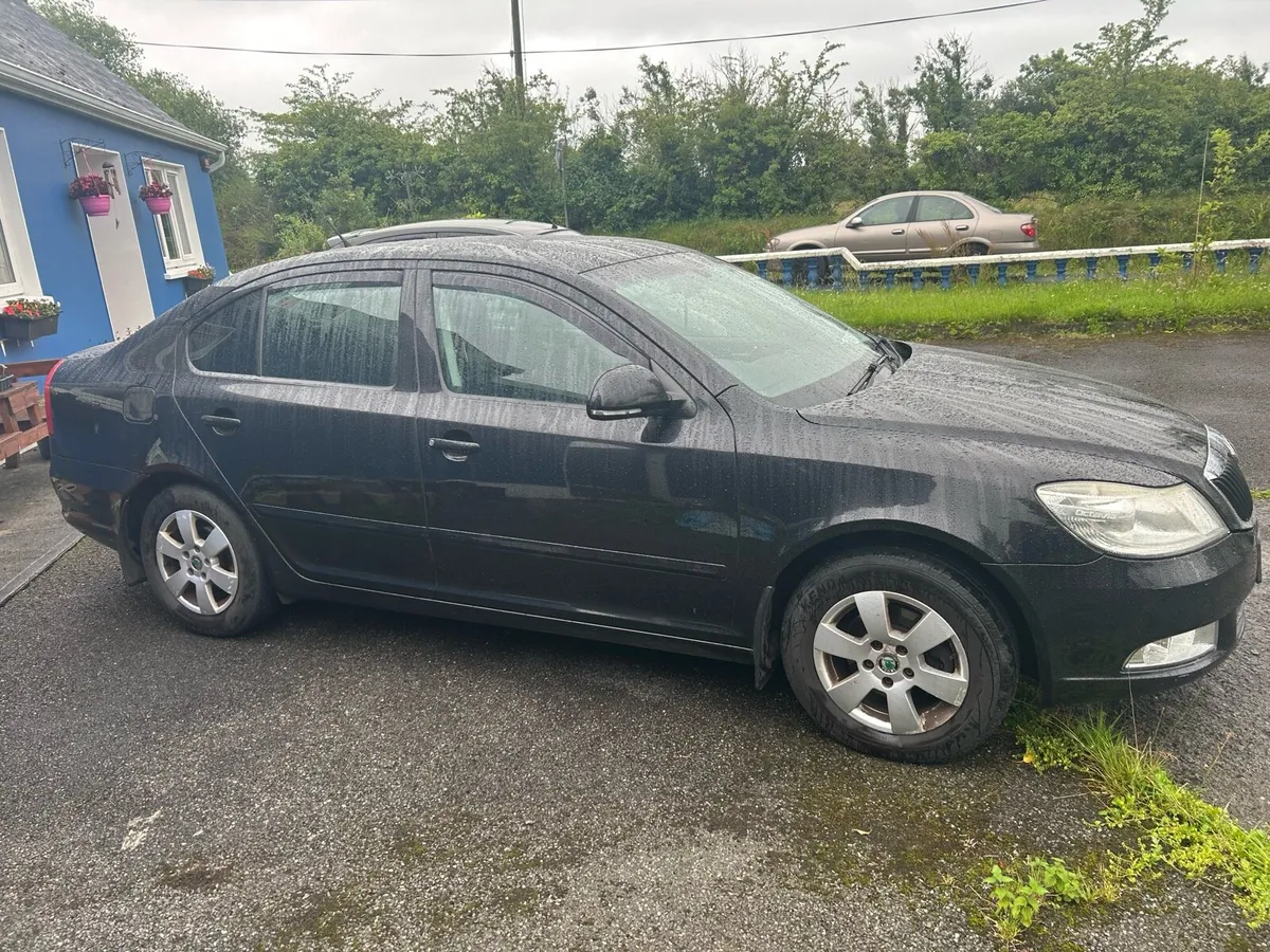 2009 Skoda Octavia automatic - Image 2