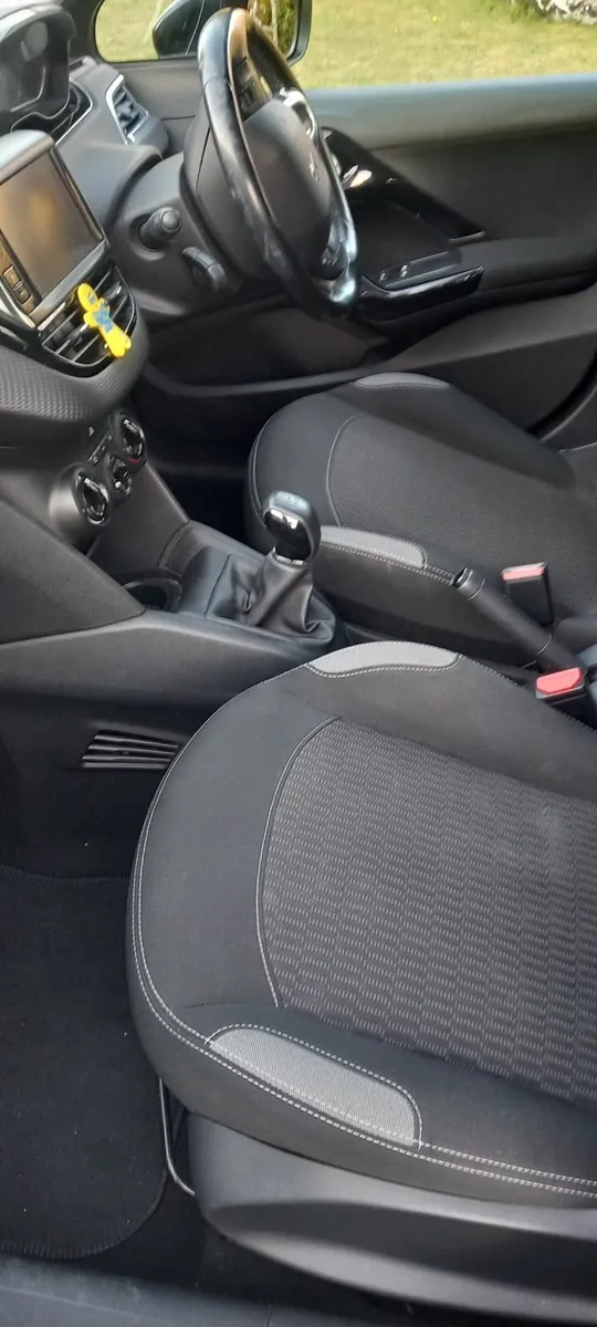 Peugeot 208 2016 Diesel - Image 3