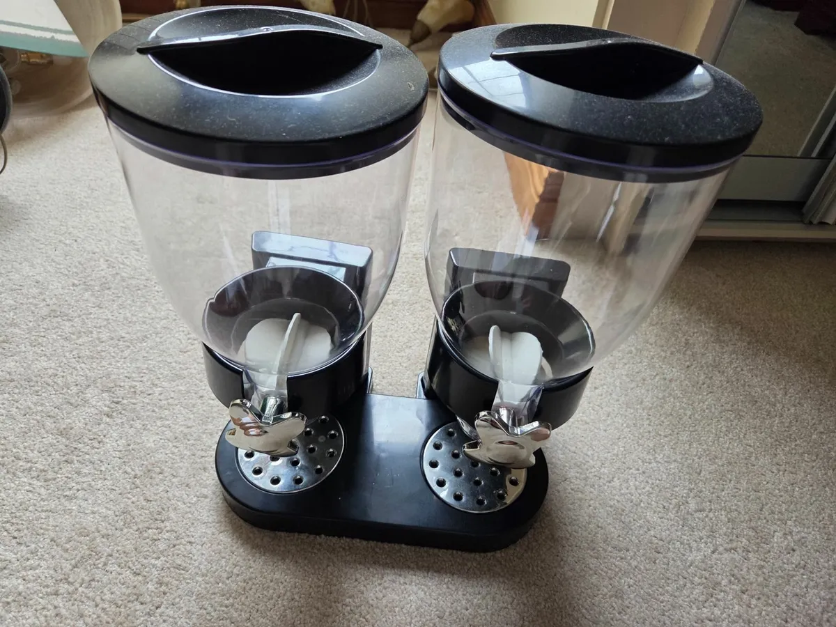 Cereal dispenser