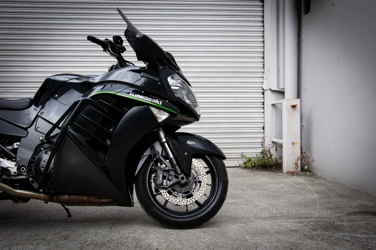 Kawasaki GTR1400 2015 - Image 4