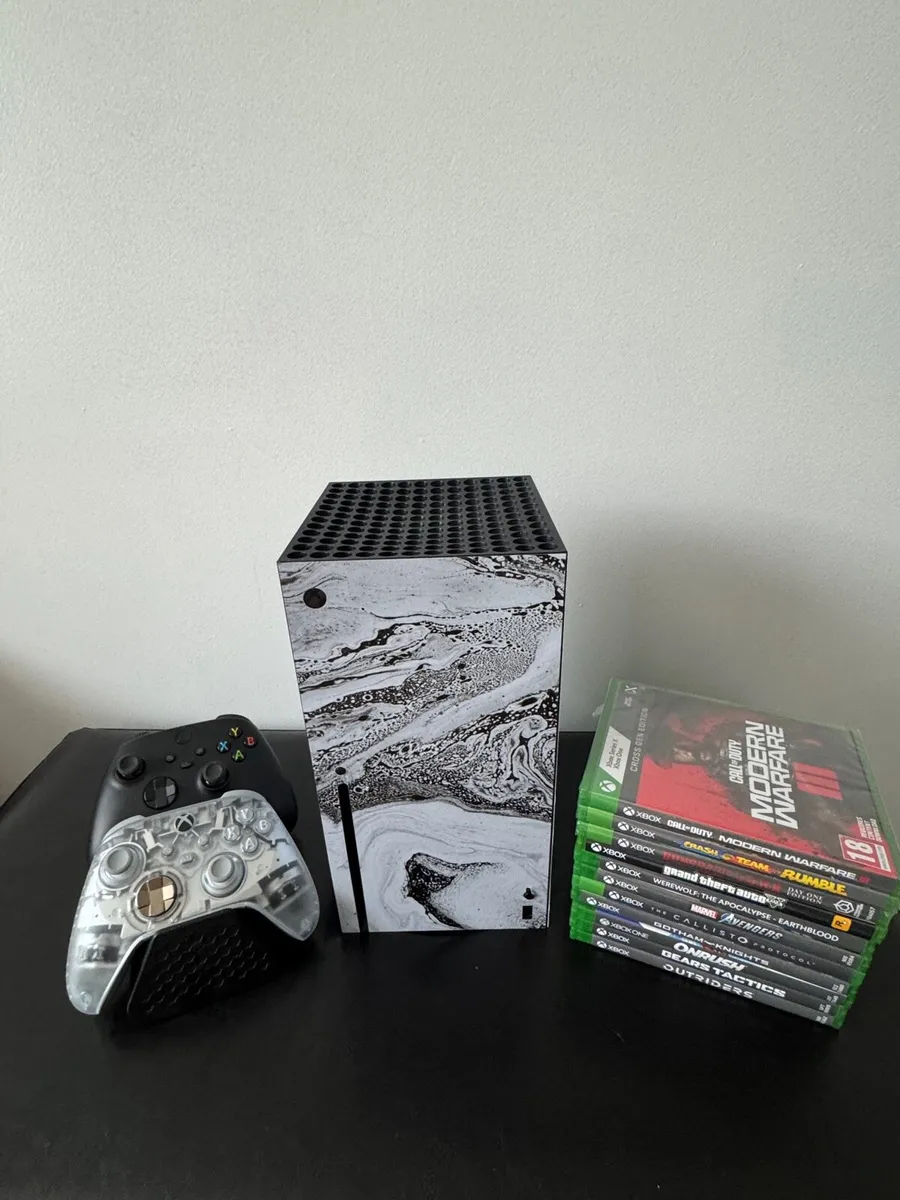 Xbox series X 1tb bundle - Image 1