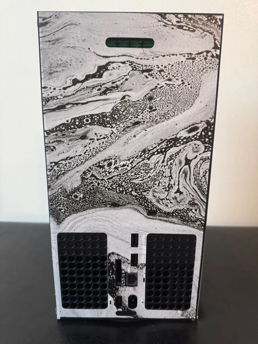 Xbox series X 1tb bundle - Image 3