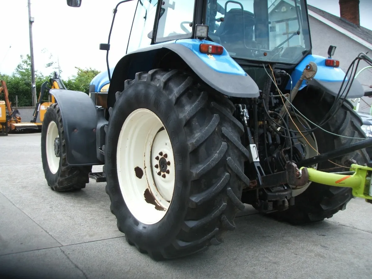 2004 New Holland TM130 - Image 3