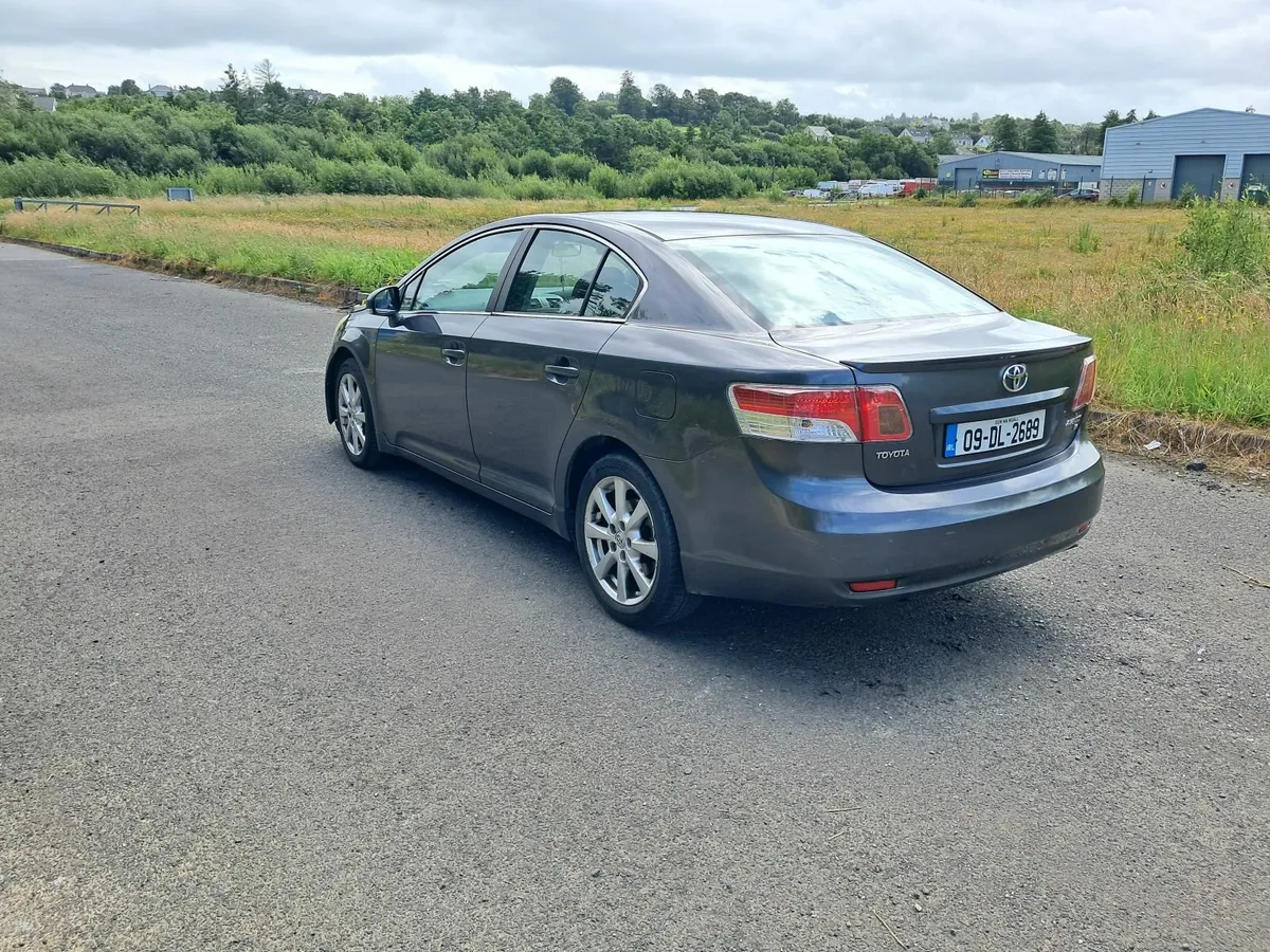 Toyota Avensis 2009 - Image 4