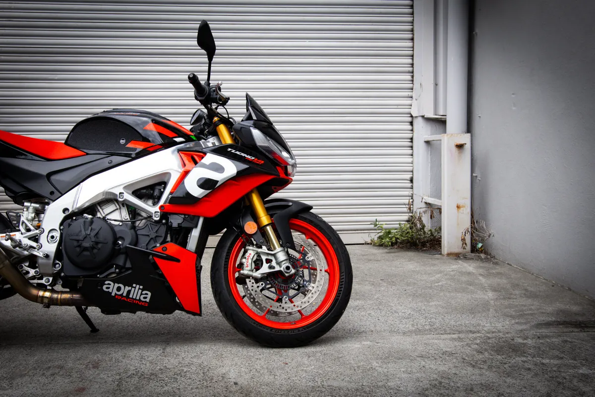 Aprilia Tuono V4 Factory 2021 - Image 3