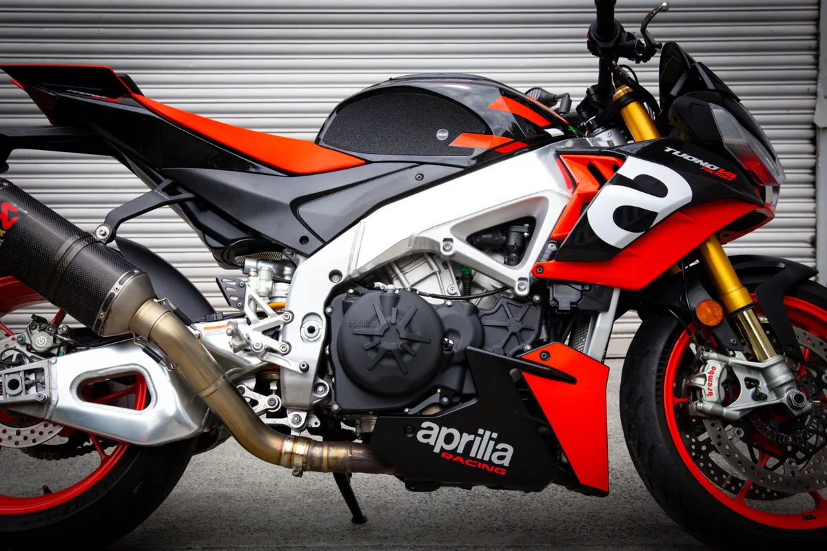 Aprilia Tuono V4 Factory 2021 - Image 4