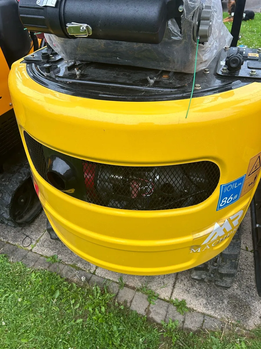 New 2025 Machpro 1.2 Mini Digger - Image 3