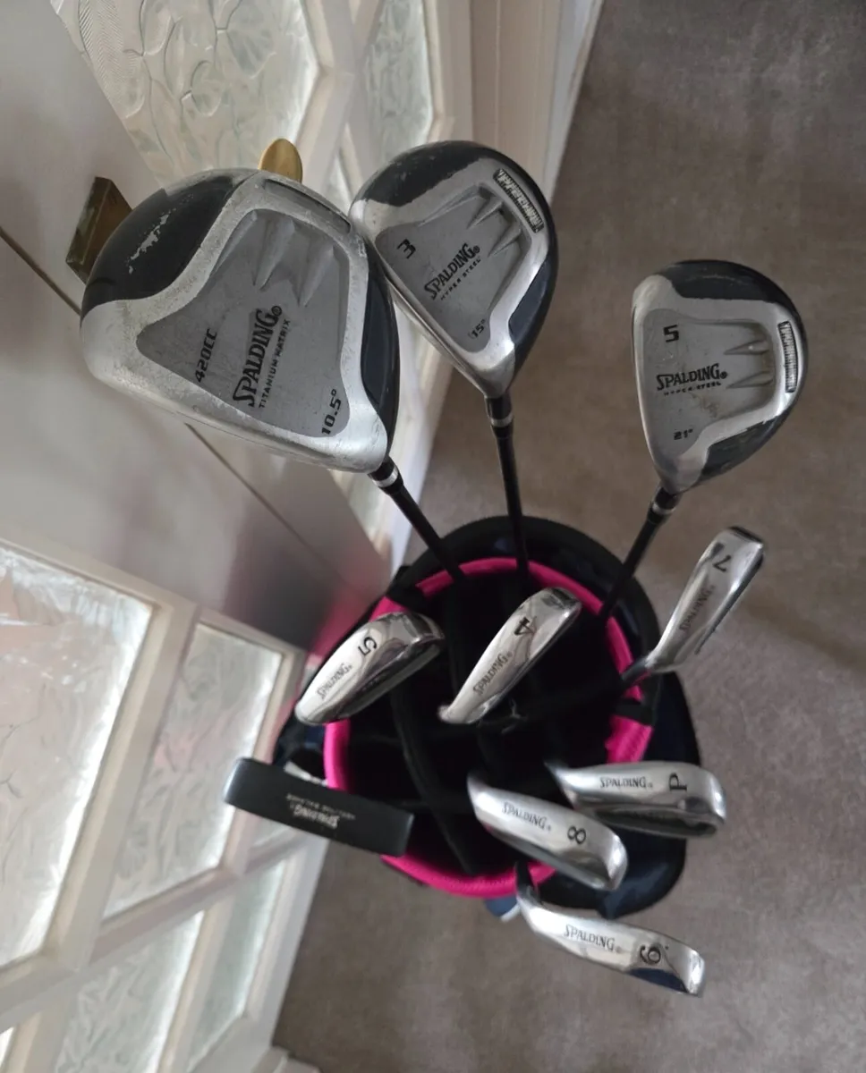 Ladies, left handed golf clubs and bag - Image 4