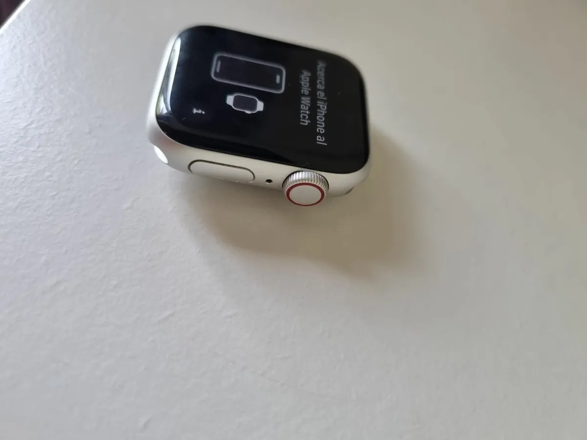 Apple Watch - Image 2