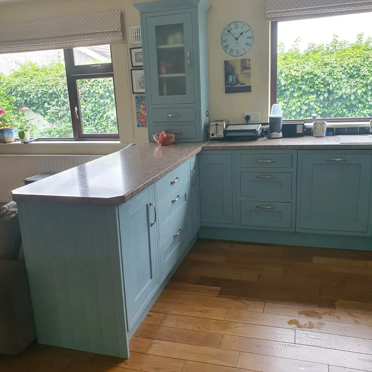 Kitchen units - Image 1