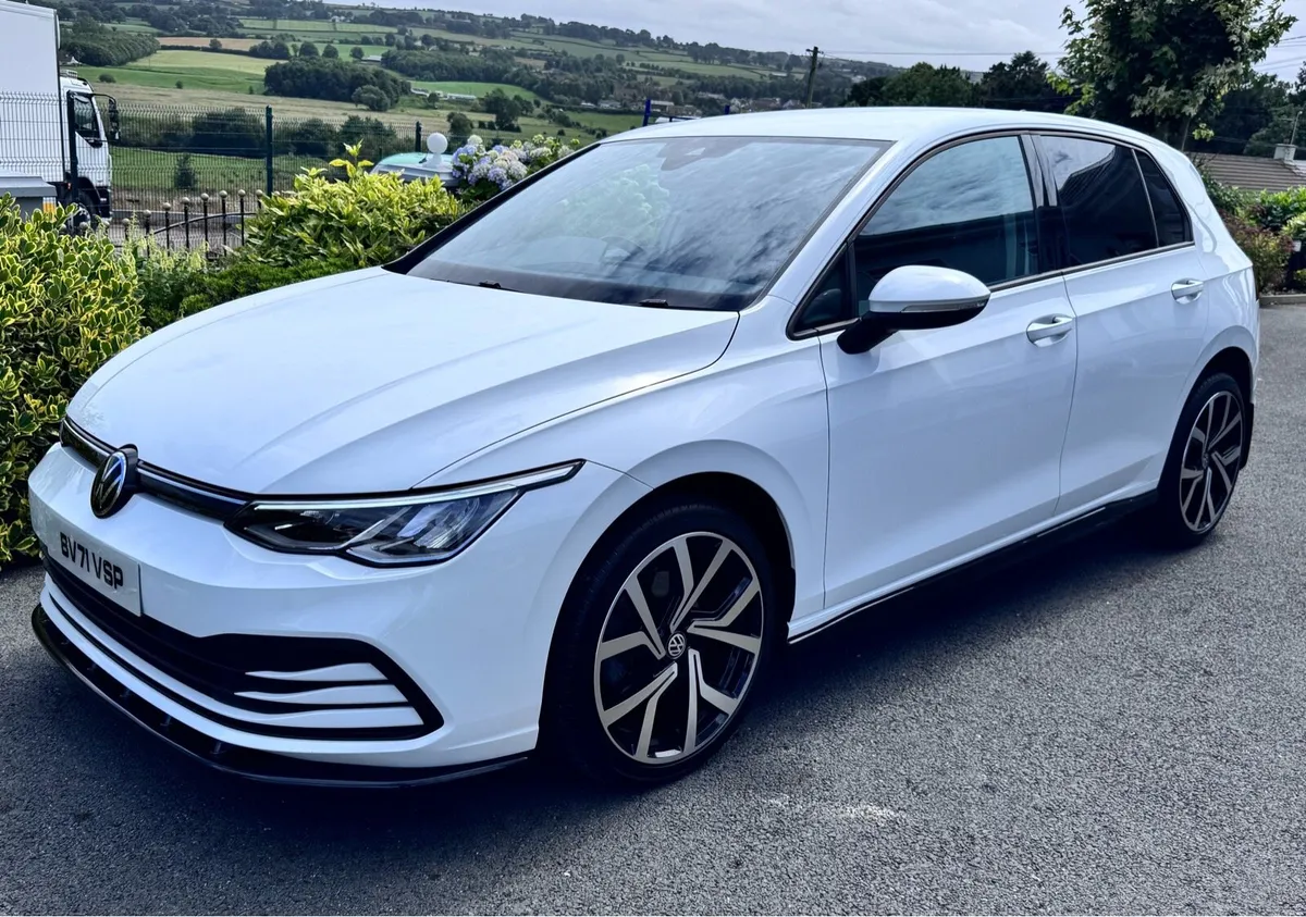 Volkswagen Golf - Image 1