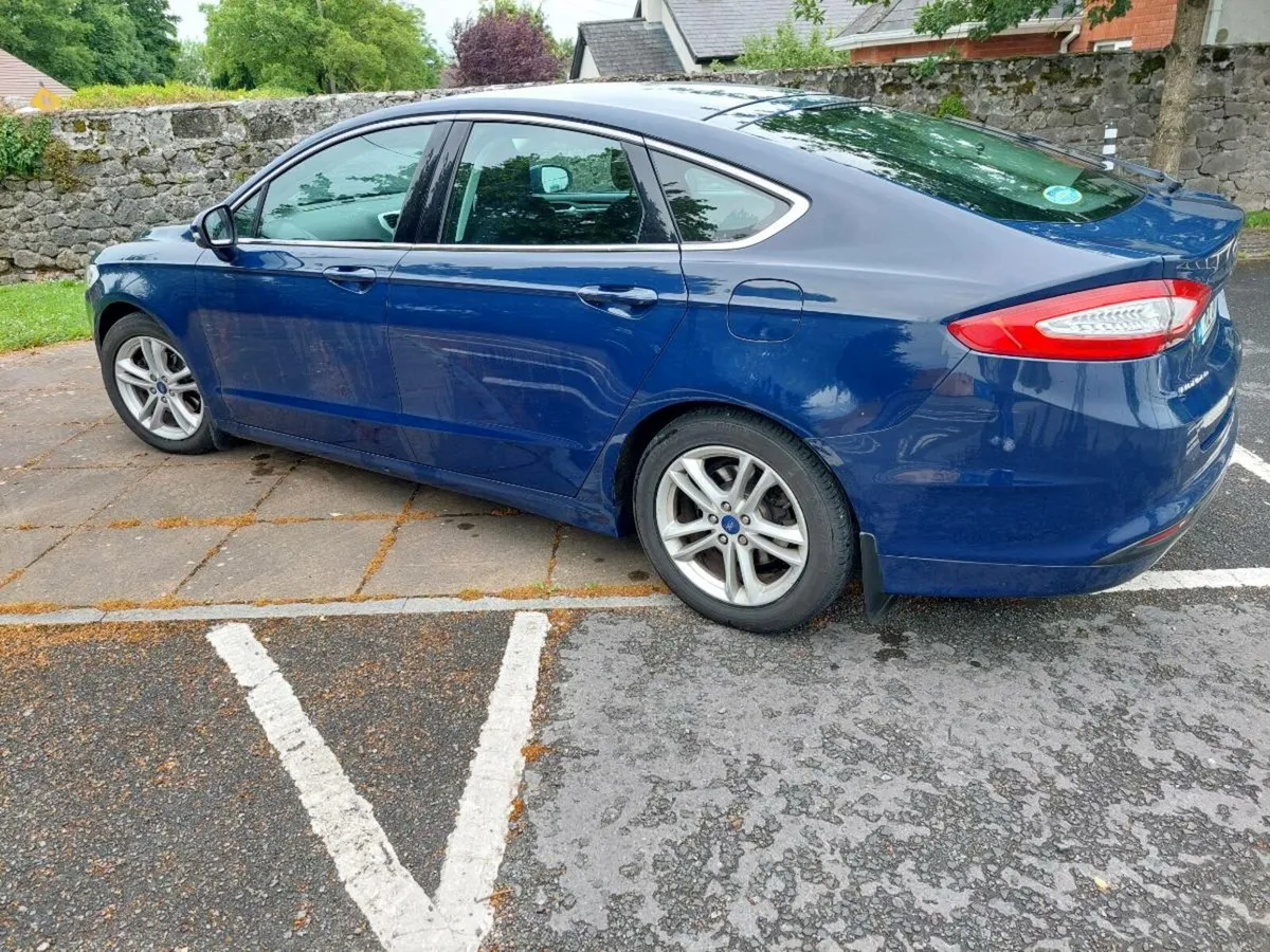 Car - Image 3