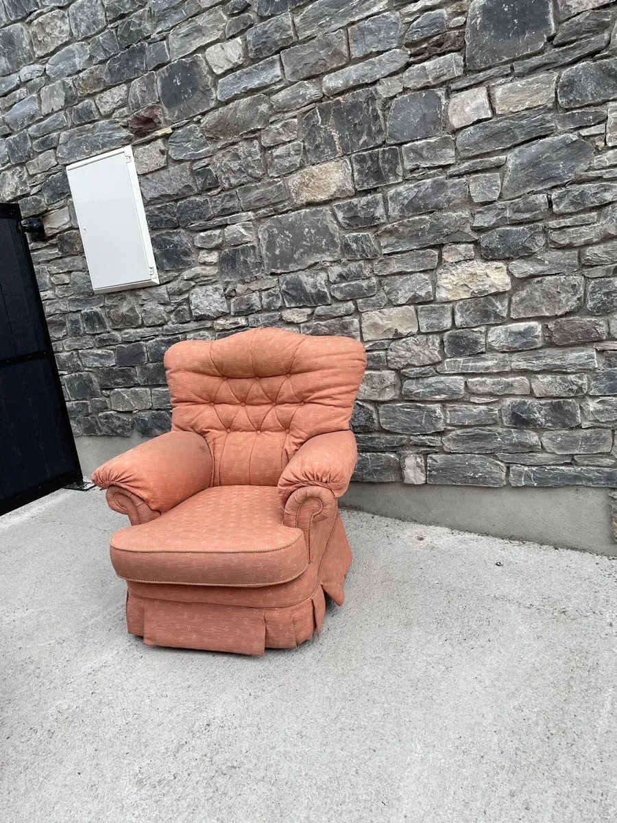 Material Couch - Image 2