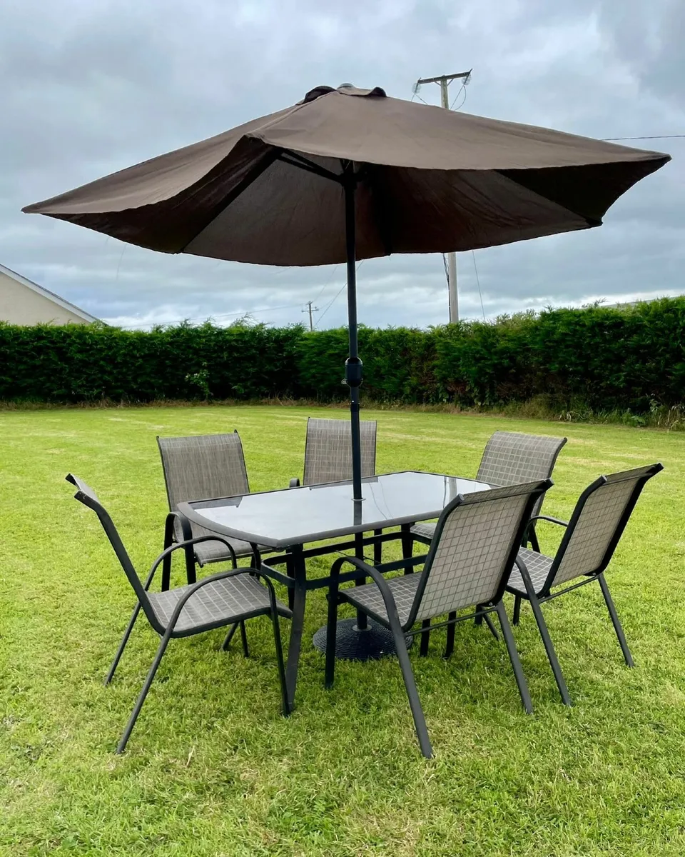 Garden Furniture - Image 1