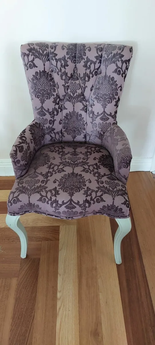 Occasional chair - Image 1