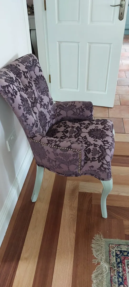 Occasional chair - Image 2