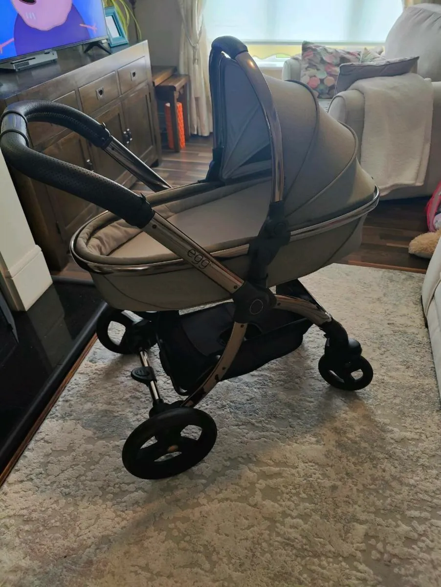 Egg 2 baby travel system - Image 3