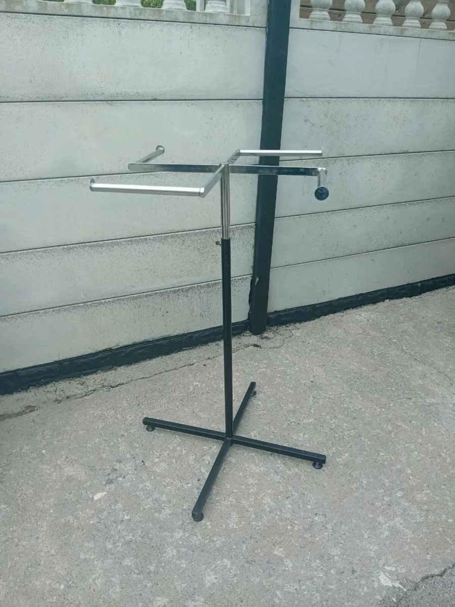 Clothes rail - Image 1