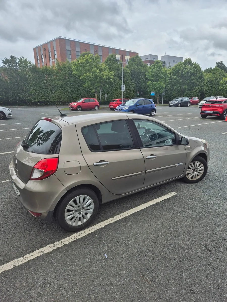 Renault Clio 2010 TomTom Edition - Image 3