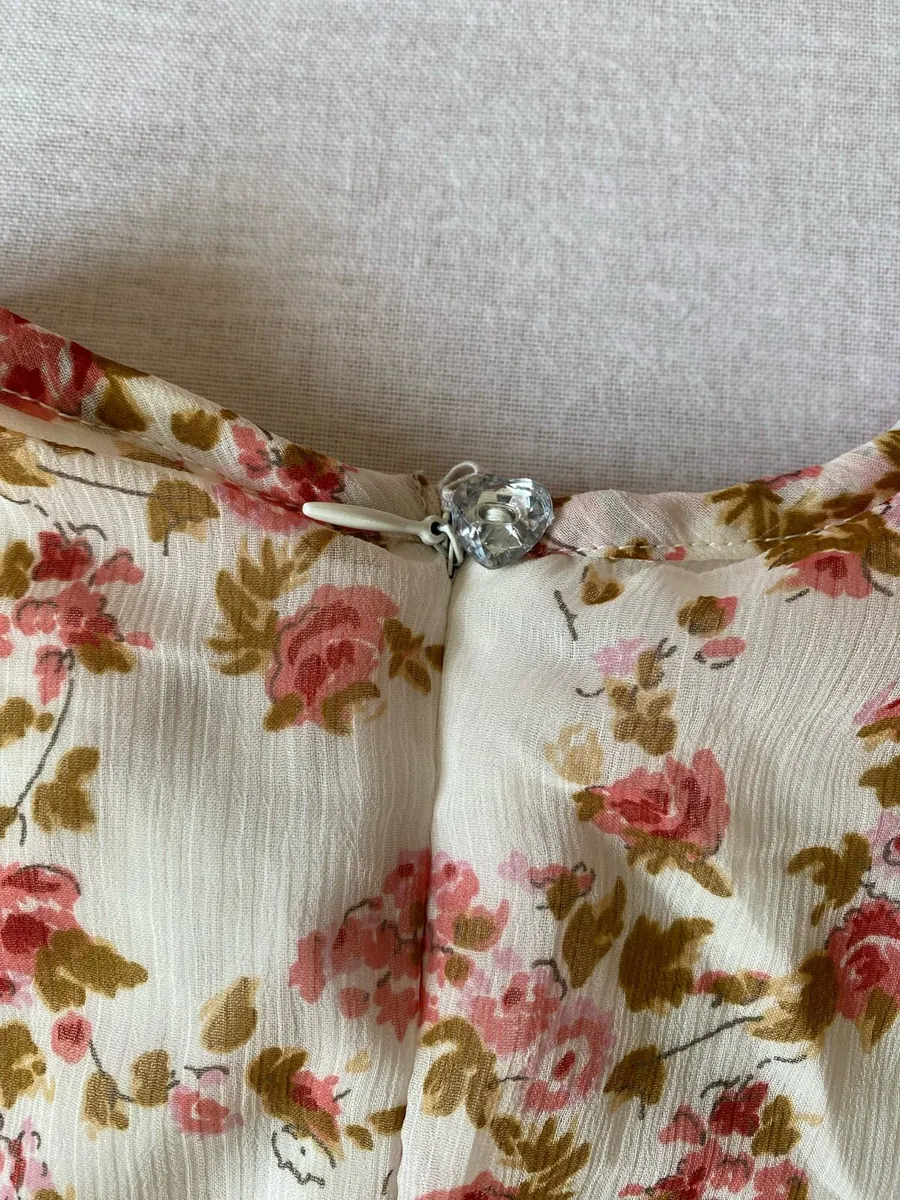 Girl’s Brand New Flowers Print Elegant Cream Dress - Image 4