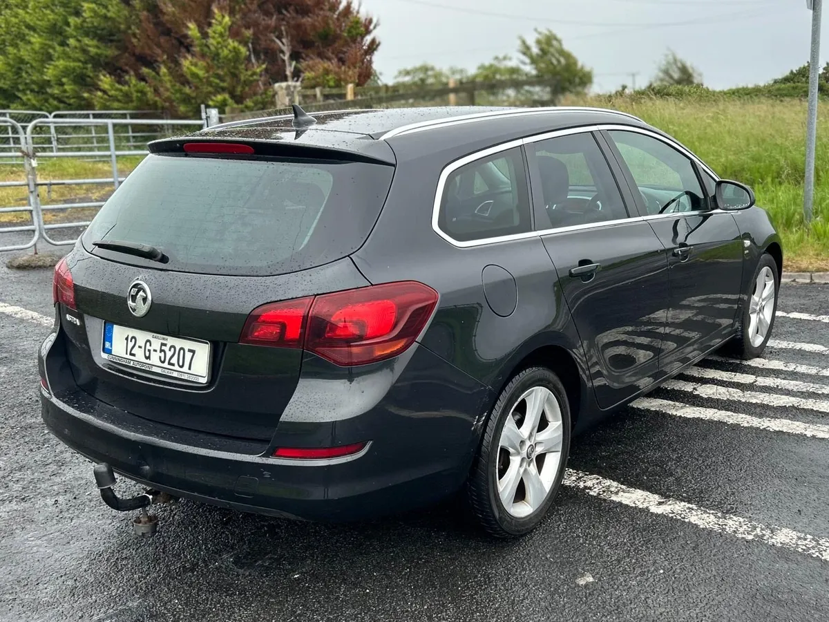 2012 VAUXHALL ASTRA DIESEL ESTATE - Image 4