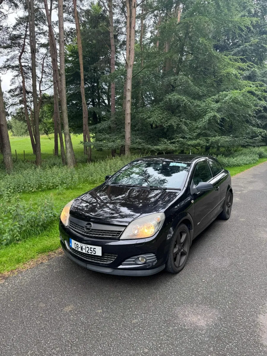 Opel Astra 2008 - Image 1