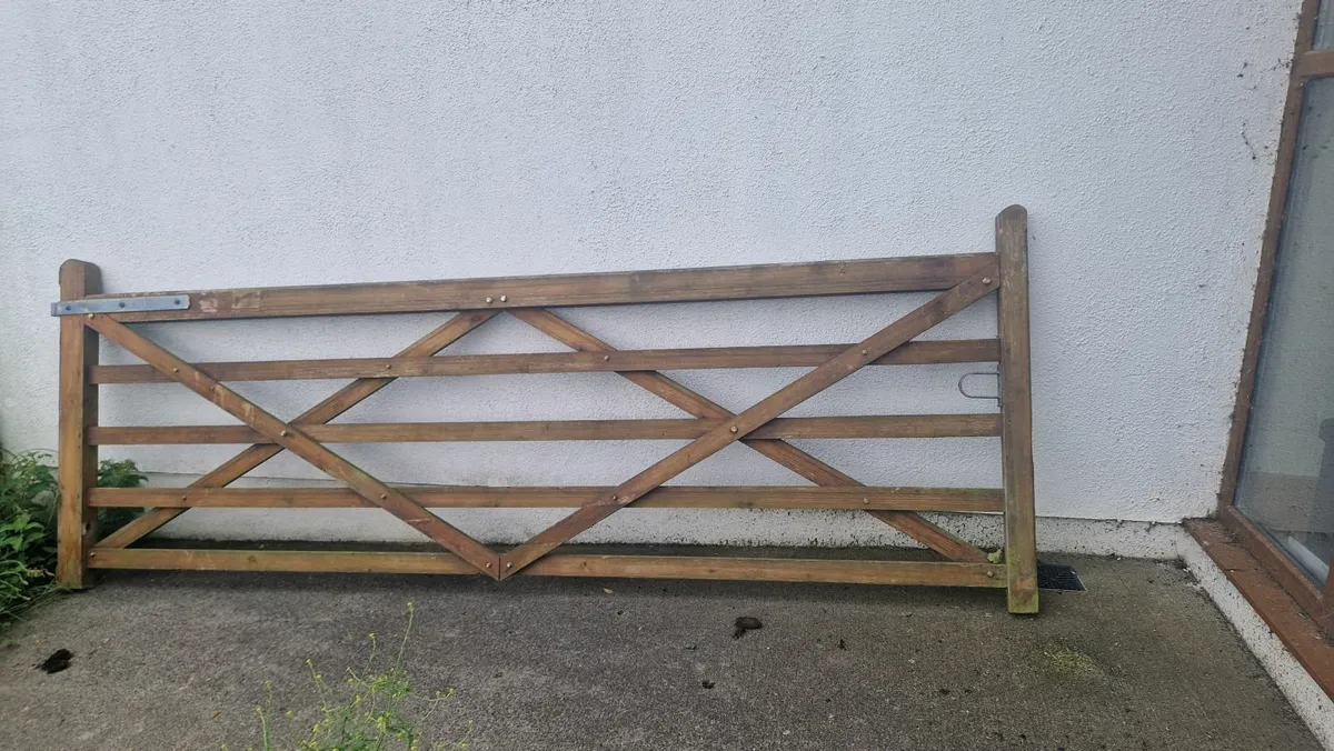 Wodden gate