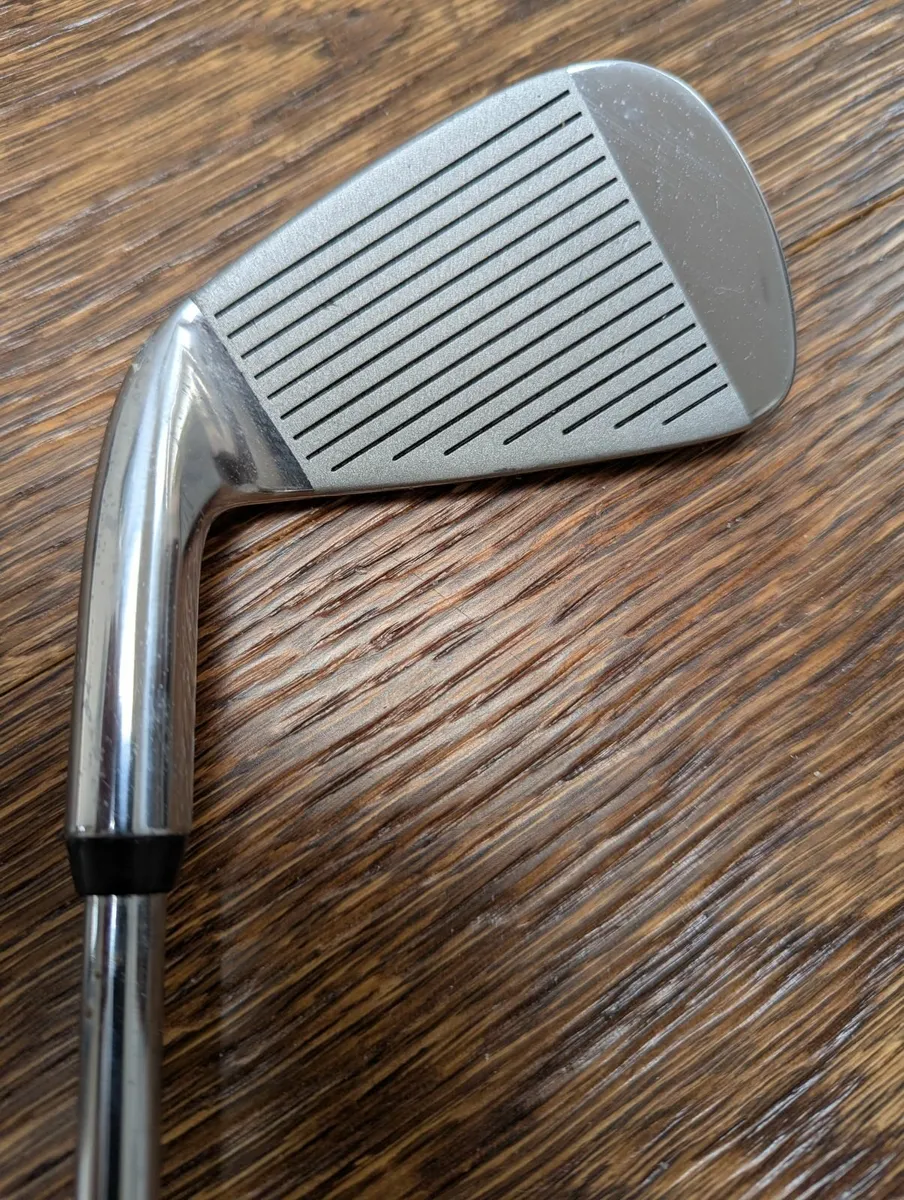 Dunlop Surpass Mens Golf Clubs - As New - Image 4