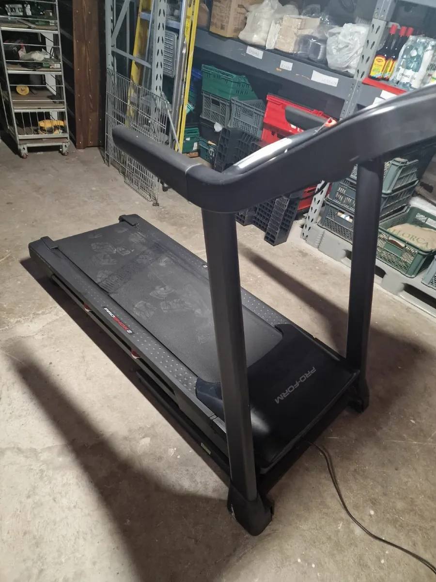 PRO FORM Treadmill - Image 2