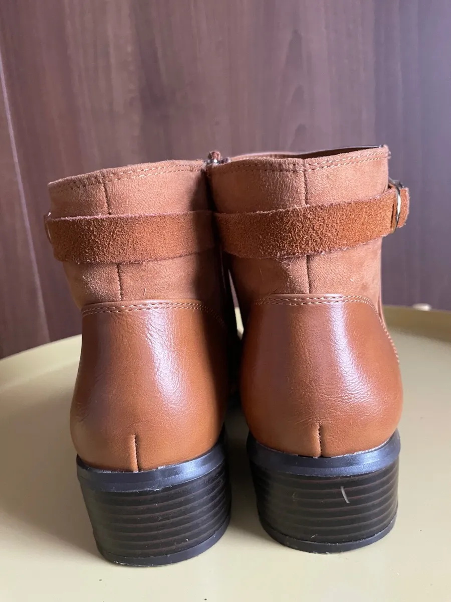 Ladies tan ankle boots - Image 4