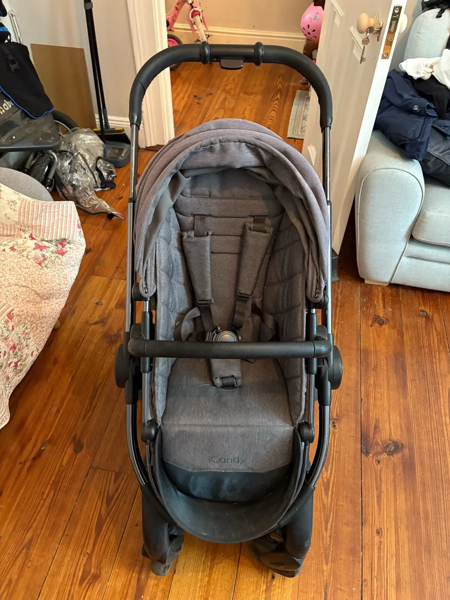 iCandy Peach buggy and carrycot - Image 2