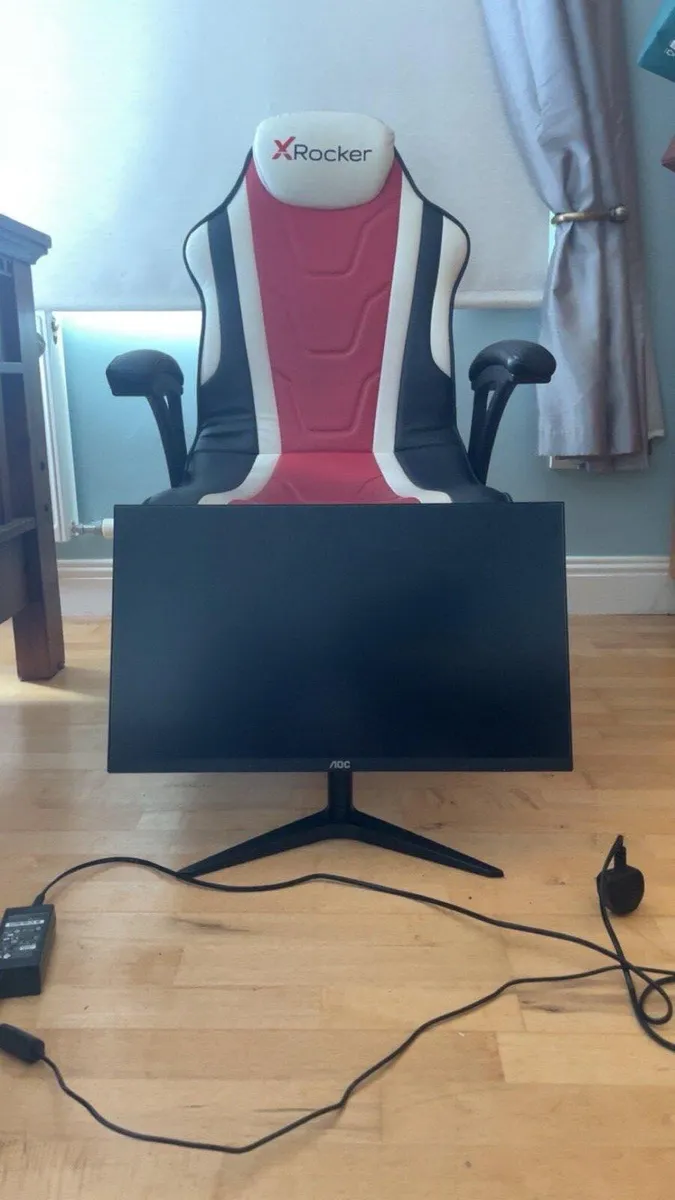 AOC monitor with Xrocker gaming chair - Image 1